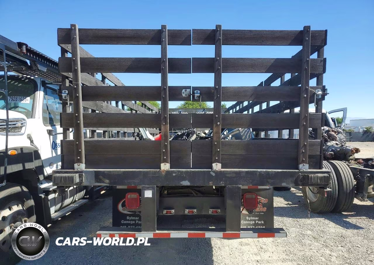 2017 Ford F650 Super Duty VIN:1FDNF6DC7HDB00785 - 6