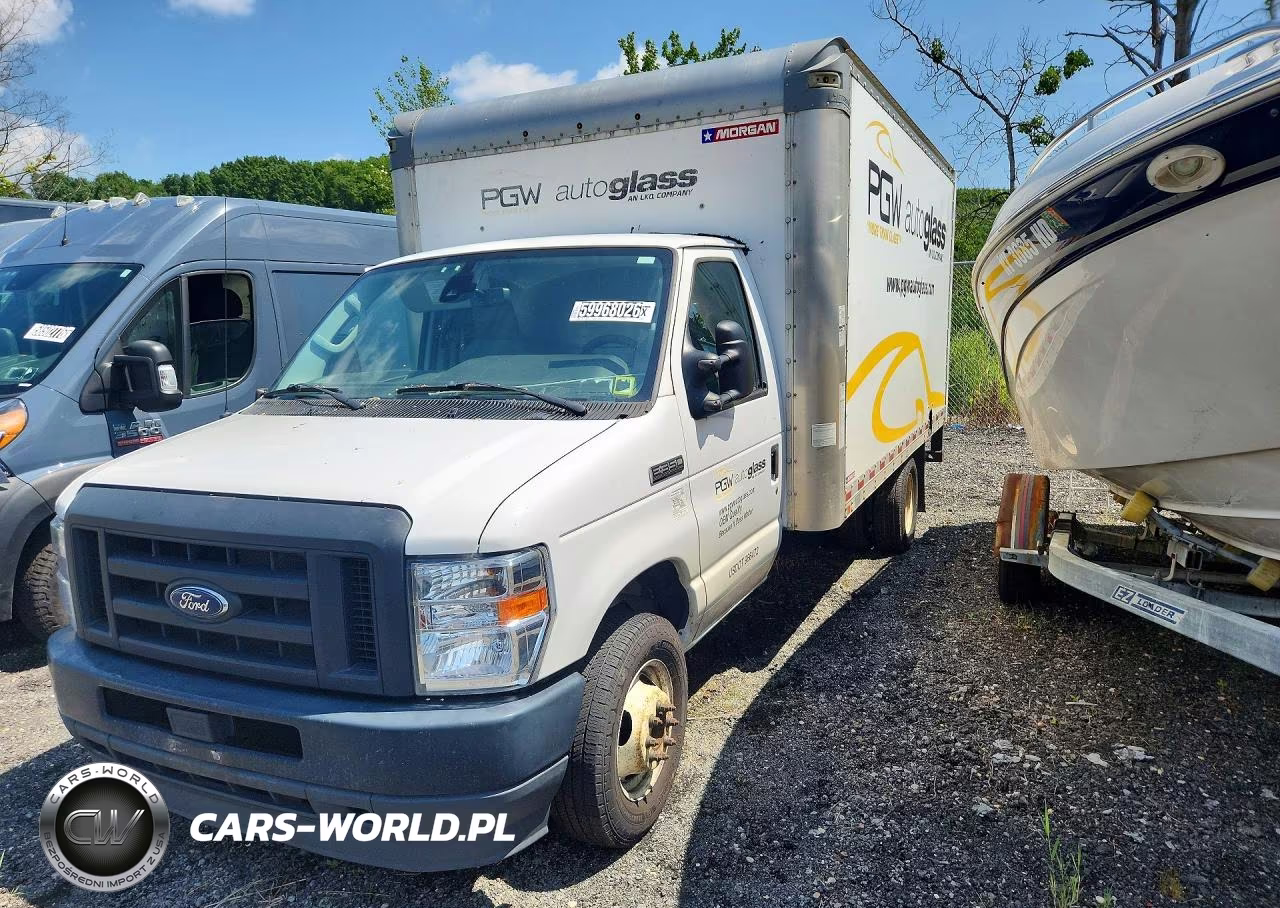 2021 Ford E350 Box Truck