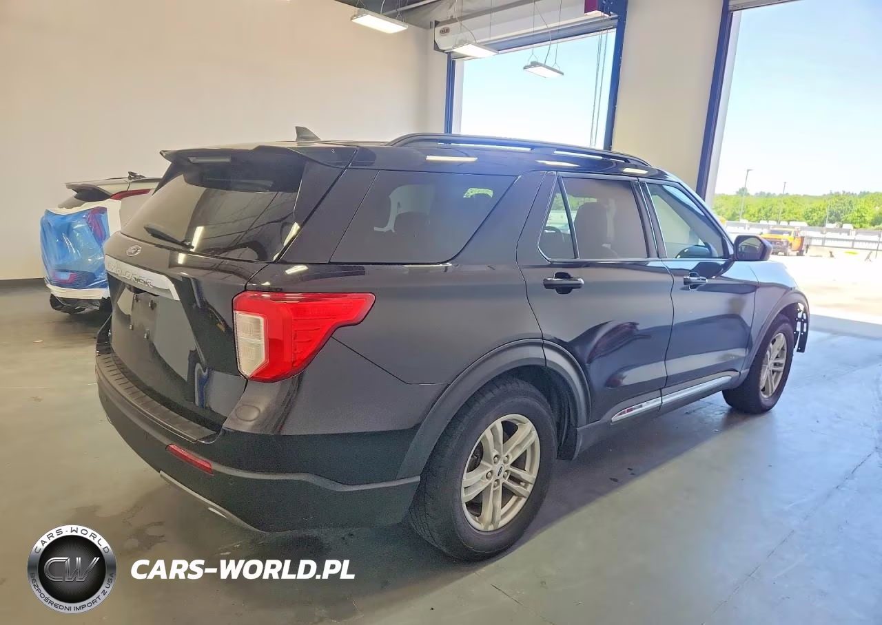 2024 Ford Explorer Xlt VIN:1FMSK7DH7RGA59946 - 3