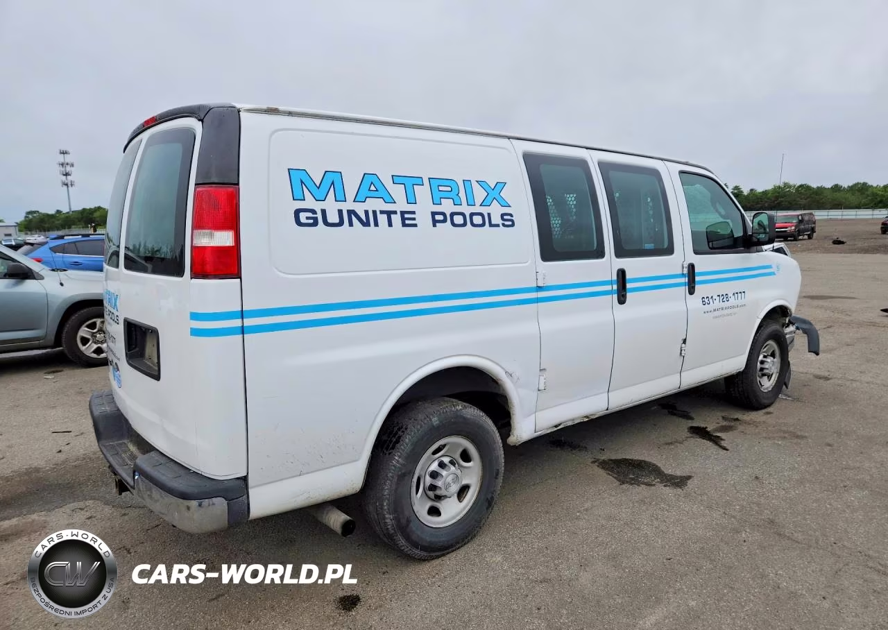 2017 Chevrolet Express G2500 VIN:1GCWGAFF8H1121873 - 3