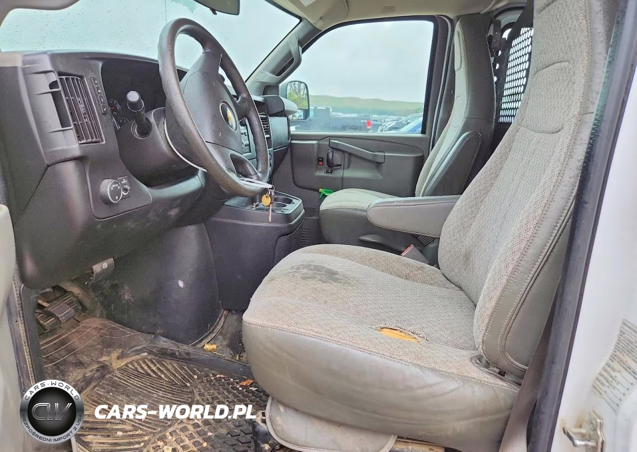 2017 Chevrolet Express G2500 VIN:1GCWGAFF8H1121873 - 7