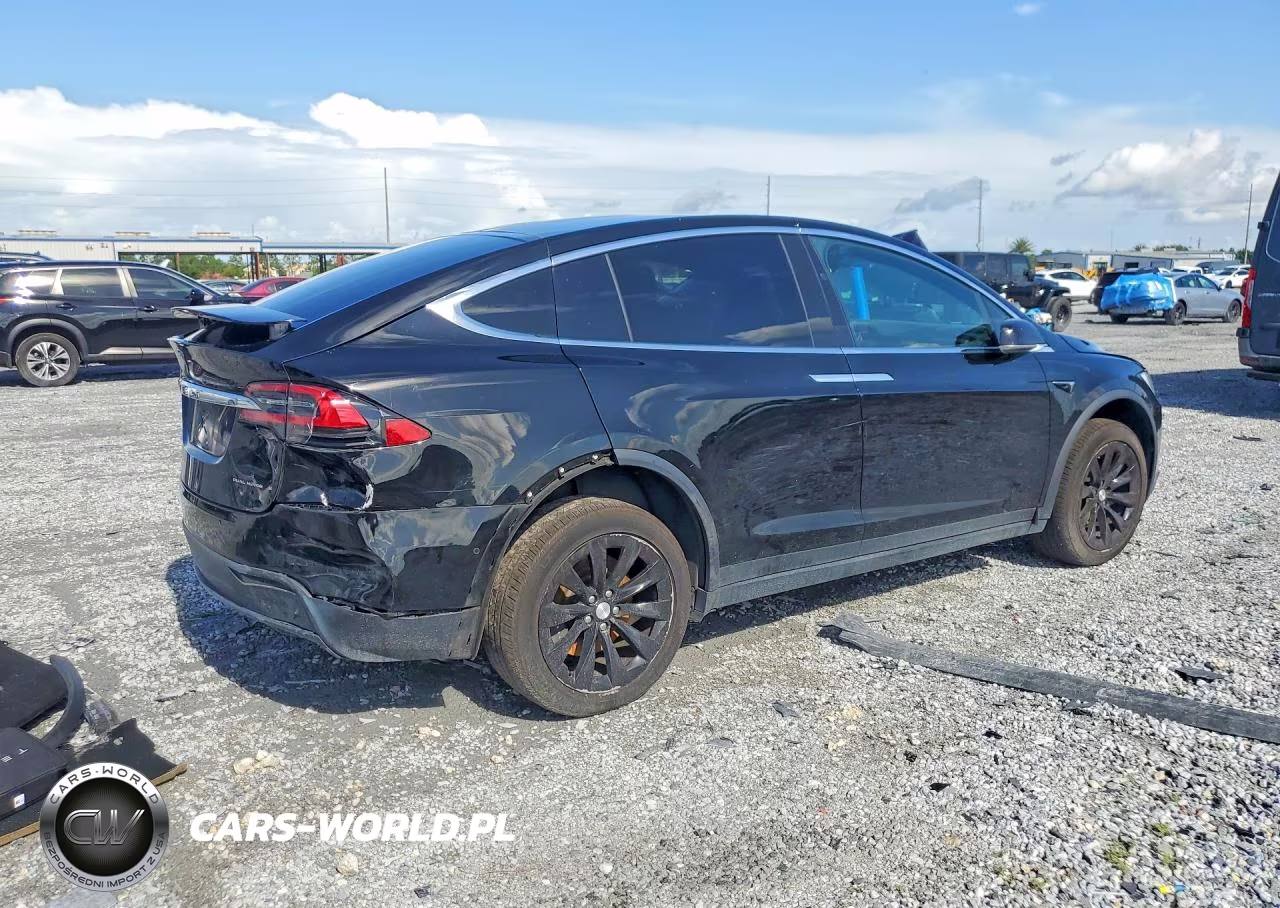 2020 Tesla Model X VIN:5YJXCAE23LF296014 - 3