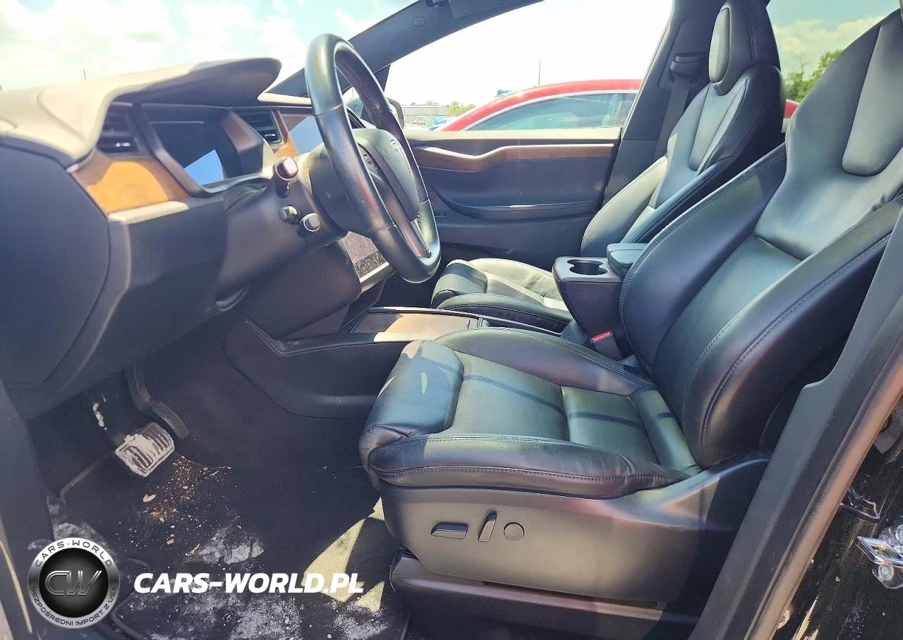 2020 Tesla Model X VIN:5YJXCAE23LF296014 - 7