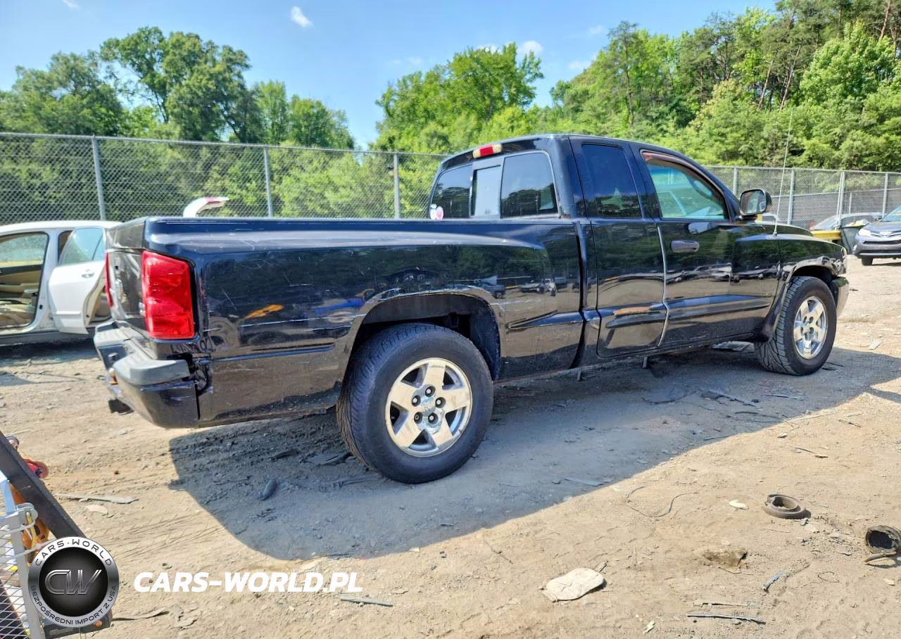2005 Dodge Dakota Laramie VIN:1D7HE52N25S122533 - 3
