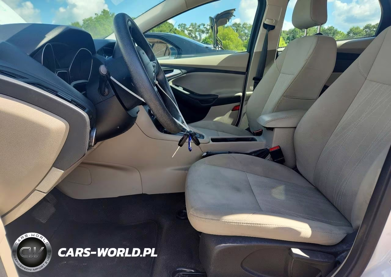 2018 Ford Focus Se VIN:1FADP3K21JL231976 - 7
