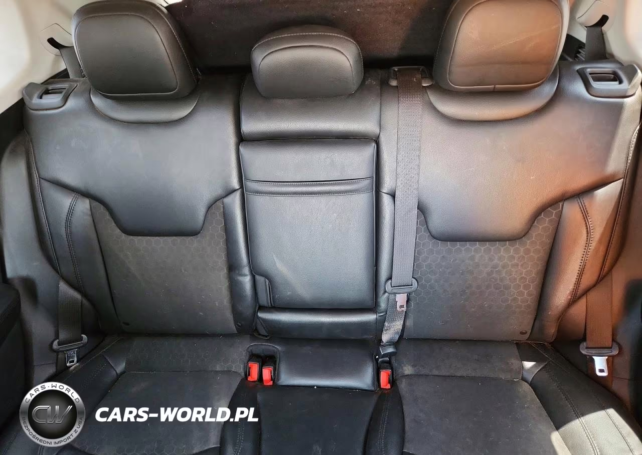 2019 Jeep Compass Latitude VIN:3C4NJDBB2KT622890 - 10