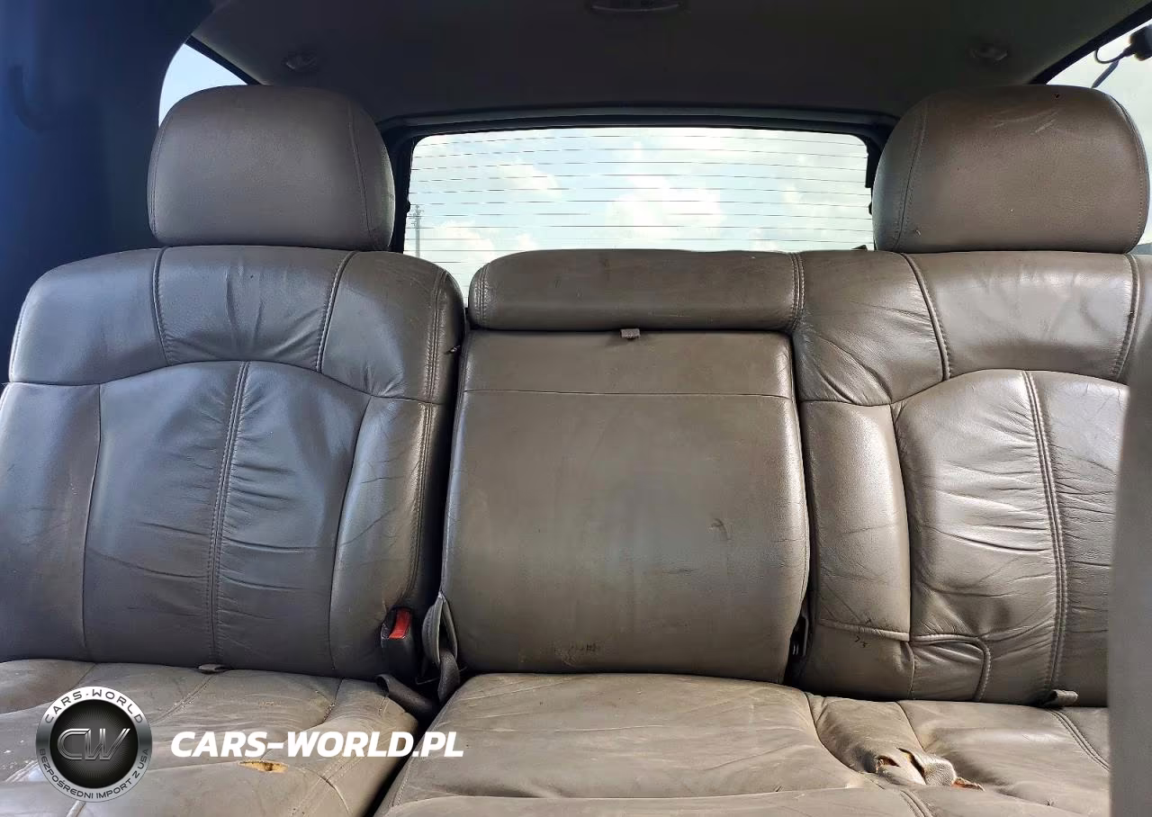 2001 Chevrolet Tahoe VIN:1GNEK13T31J142163 - 10