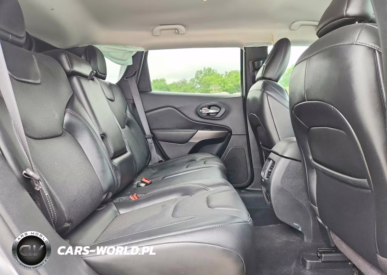 2020 Jeep Cherokee Limited VIN:1C4PJMDX5LD616946 - 11