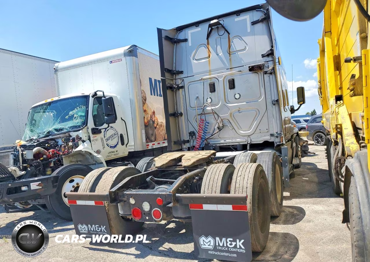 2017 Freightliner Cascadia 125 VIN:3AKJGLDR3HSHF0881 - 3
