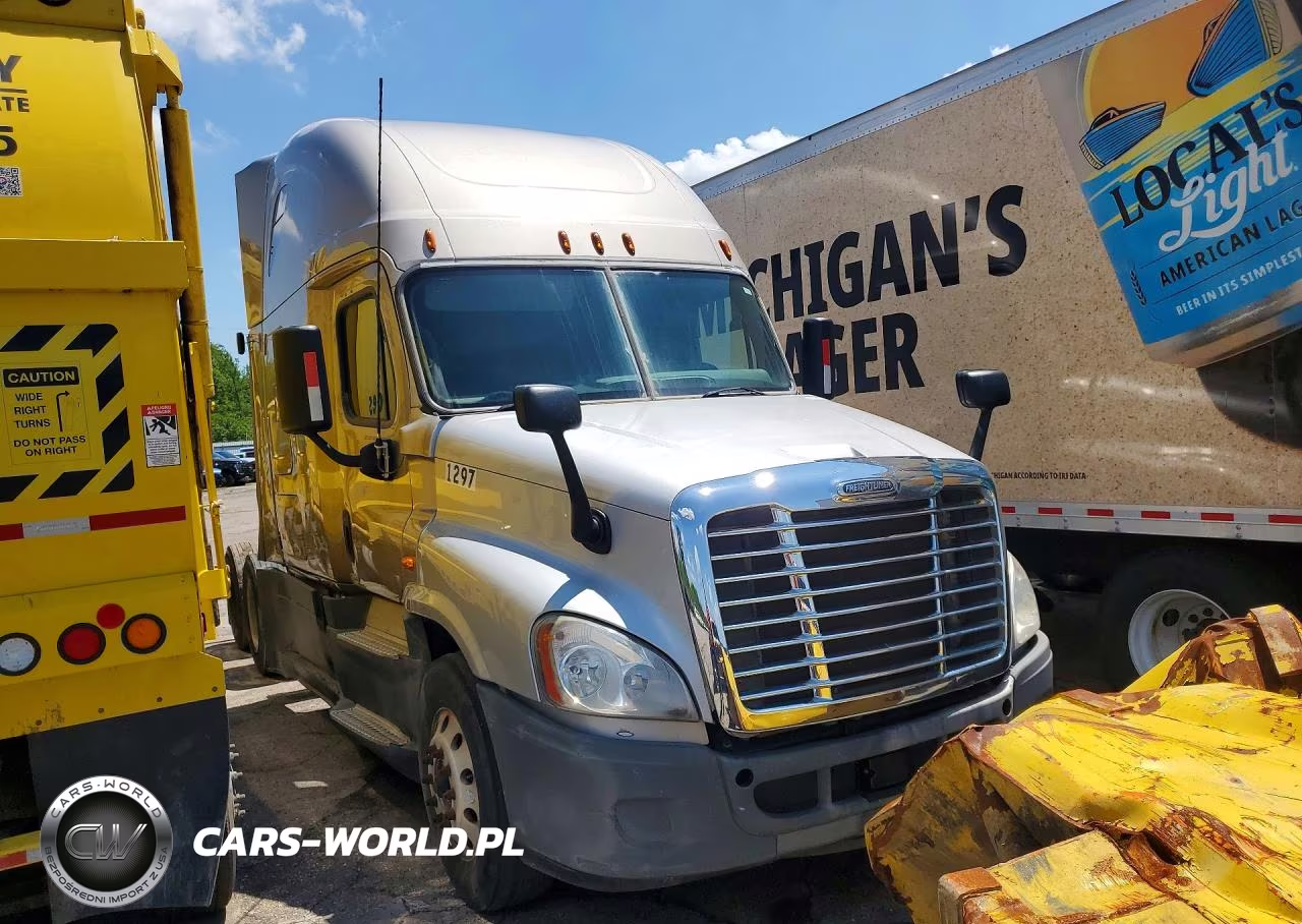 2017 Freightliner Cascadia 125 VIN:3AKJGLDR3HSHF0881 - 4