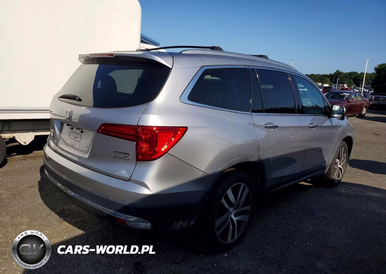 2016 Honda Pilot Touring VIN:5FNYF6H90GB108282 - 3