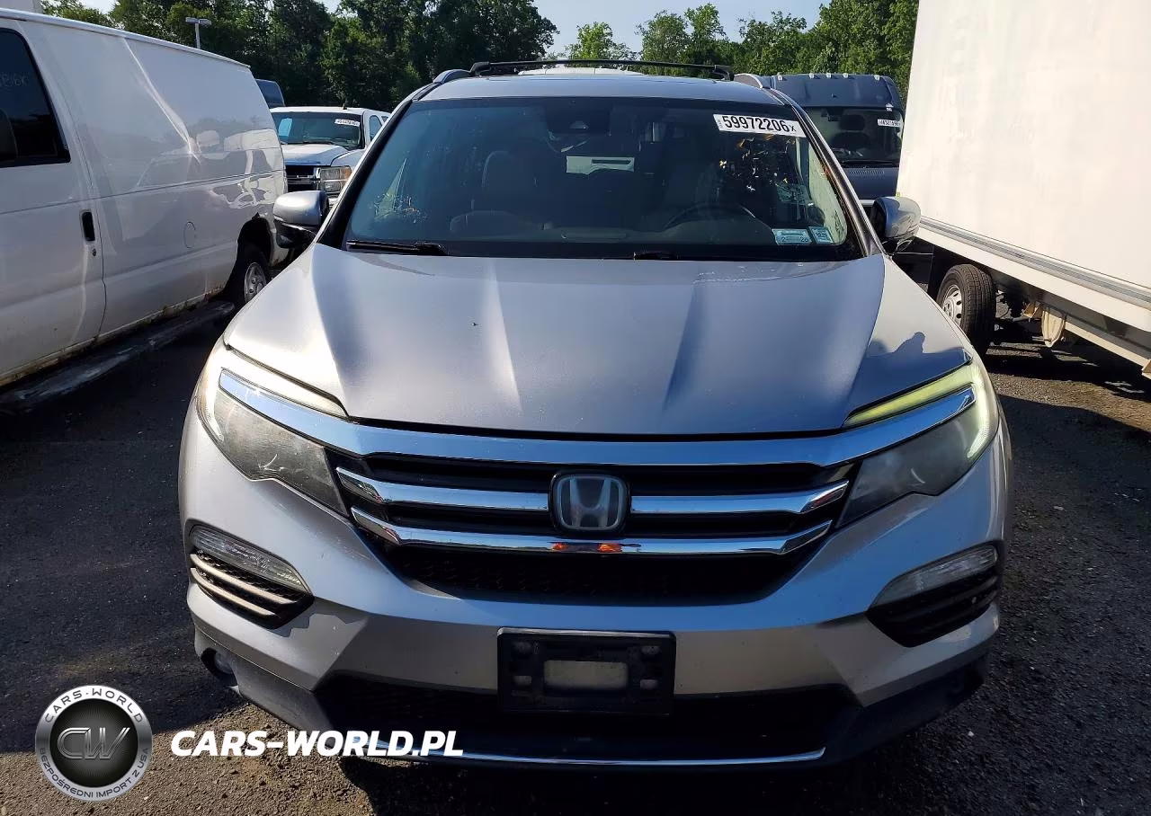 2016 Honda Pilot Touring VIN:5FNYF6H90GB108282 - 5
