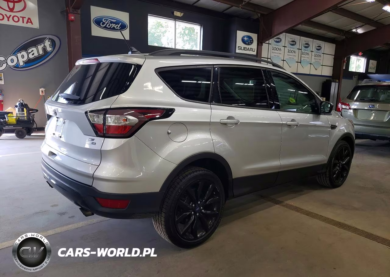 2018 Ford Escape Se VIN:1FMCU9GDXJUB01163 - 3