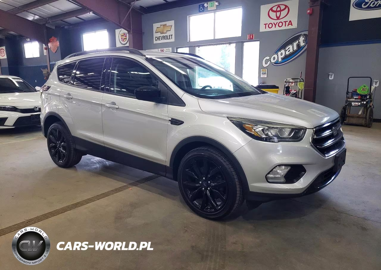 2018 Ford Escape Se VIN:1FMCU9GDXJUB01163 - 4