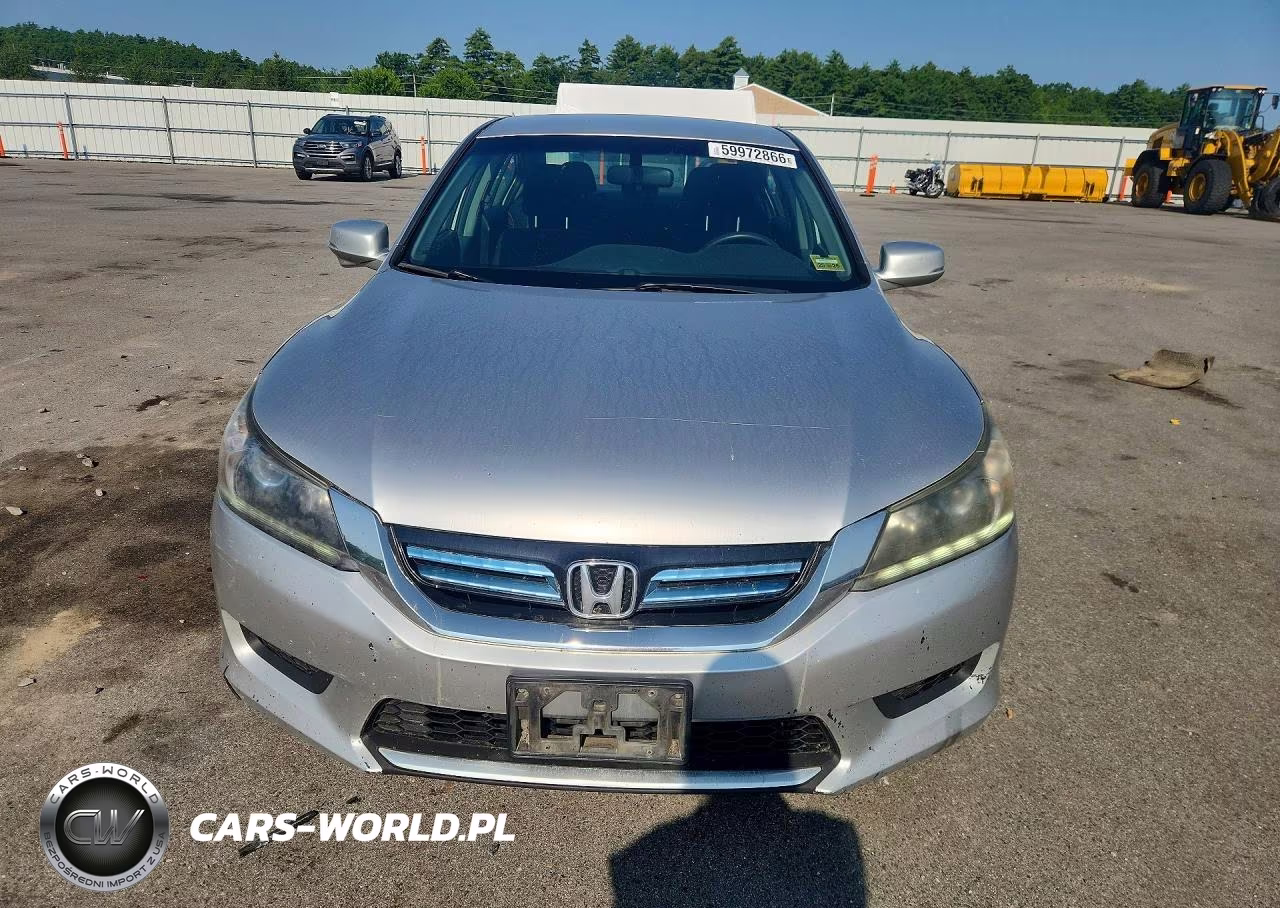 2015 Honda Accord Hybrid VIN:1HGCR6F36FA002251 - 5