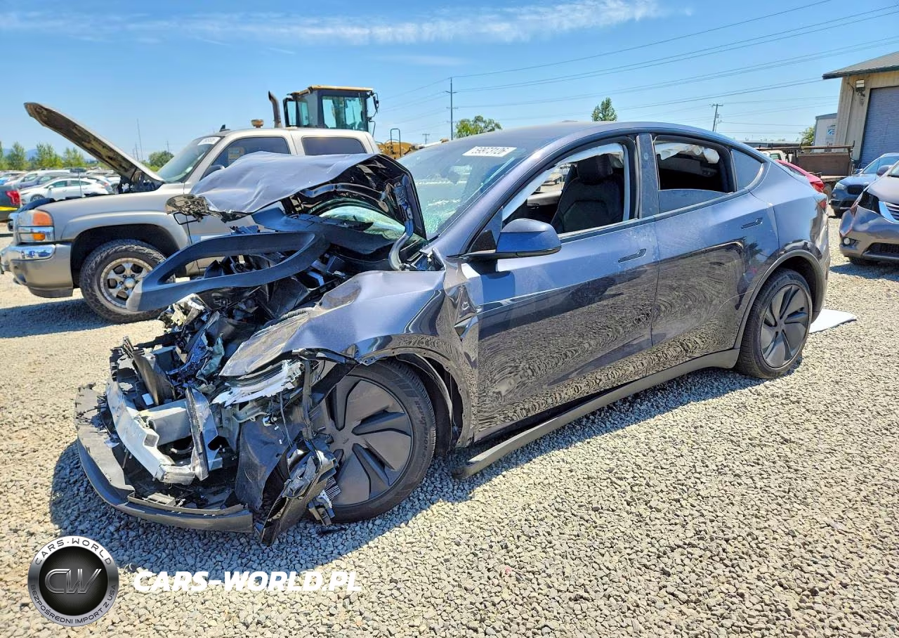 2026 Tesla Model Y – zdjęcie 1 z 12