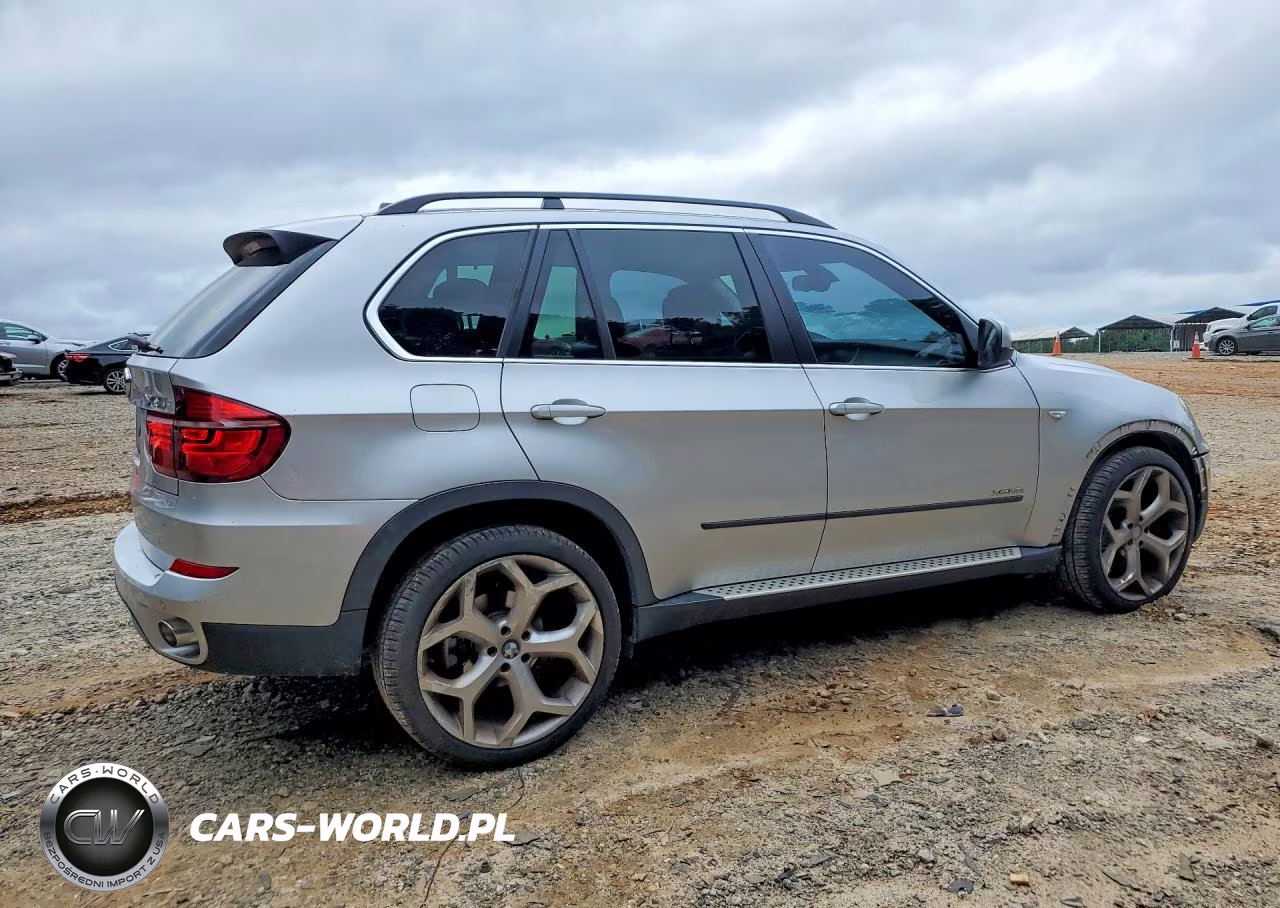 2013 BMW X5 xDrive35D VIN:5UXZW0C51D0B93523 - 3