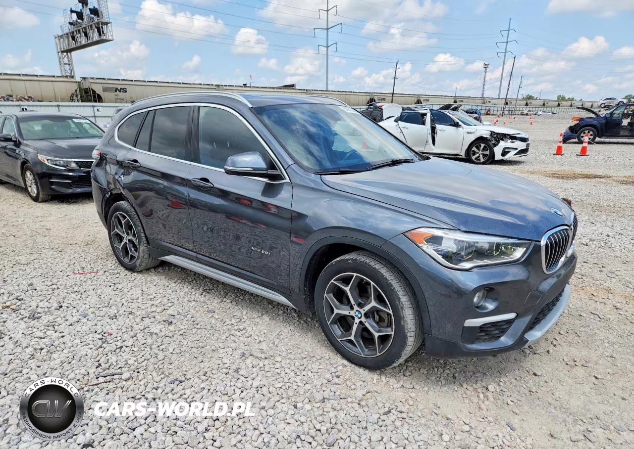 2018 BMW X1 xDrive28I VIN:WBXHT3C34J5K27989 - 4