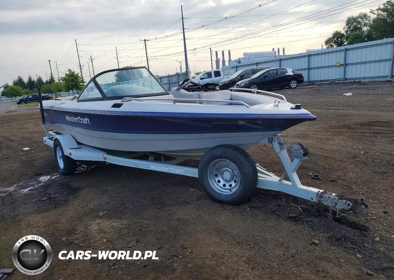 1994 Mastercraft Boat 20' - Boat