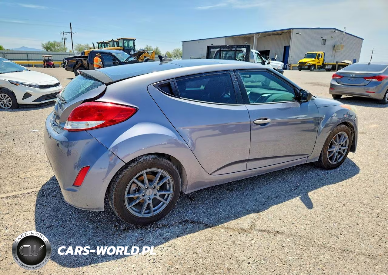 2016 Hyundai Veloster Base VIN:KMHTC6AD6GU260586 - 3