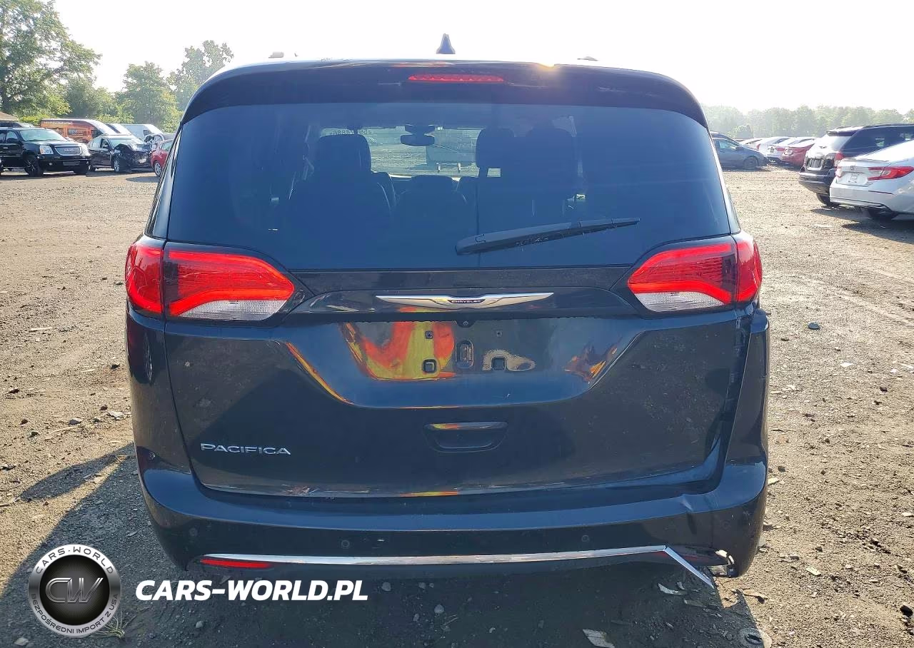 2019 Chrysler Pacifica Touring L VIN:2C4RC1BG9KR526084 - 6