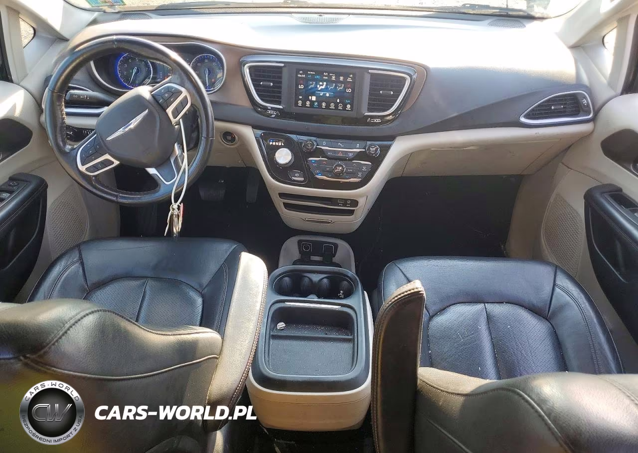 2019 Chrysler Pacifica Touring L VIN:2C4RC1BG9KR526084 - 8