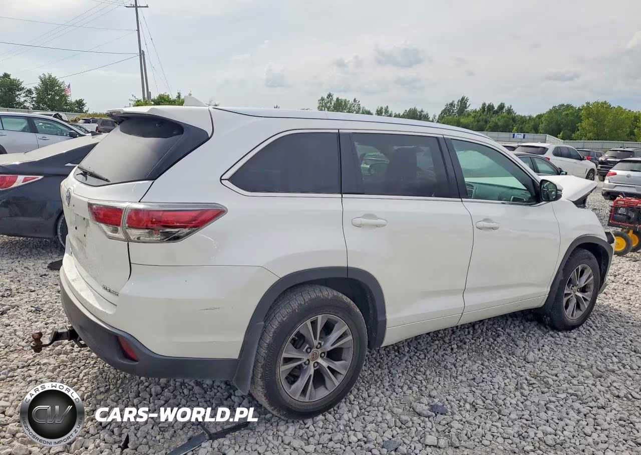 2015 Toyota Highlander Xle VIN:5TDJKRFH7FS185086 - 3
