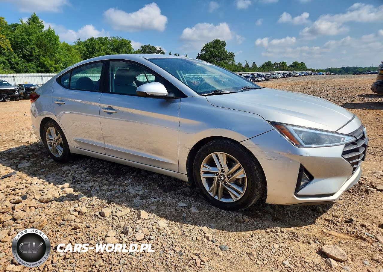 2019 Hyundai Elantra Sel VIN:5NPD84LF3KH468070 - 4
