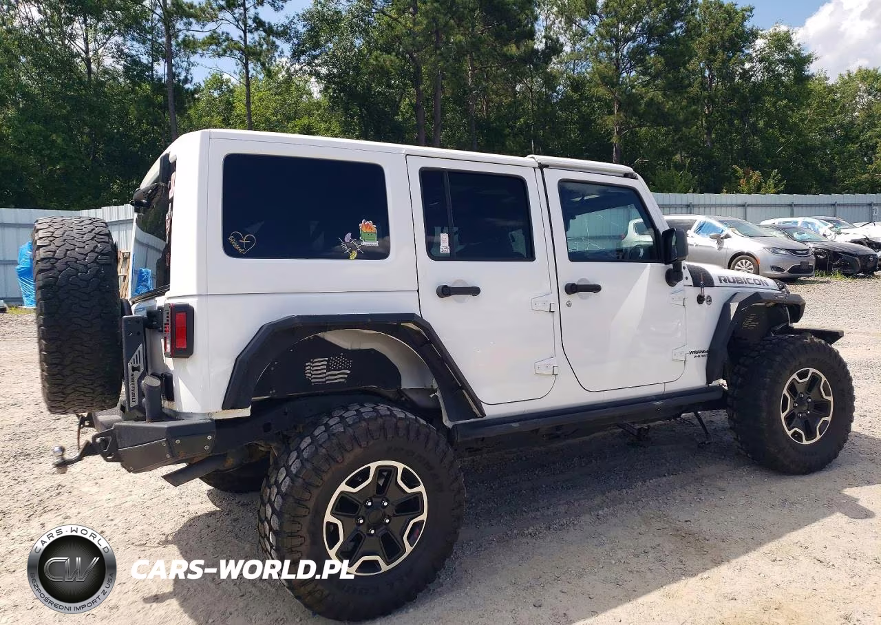 2015 Jeep Wrangler Unlimited Rubicon VIN:1C4HJWFG9FL527517 - 3