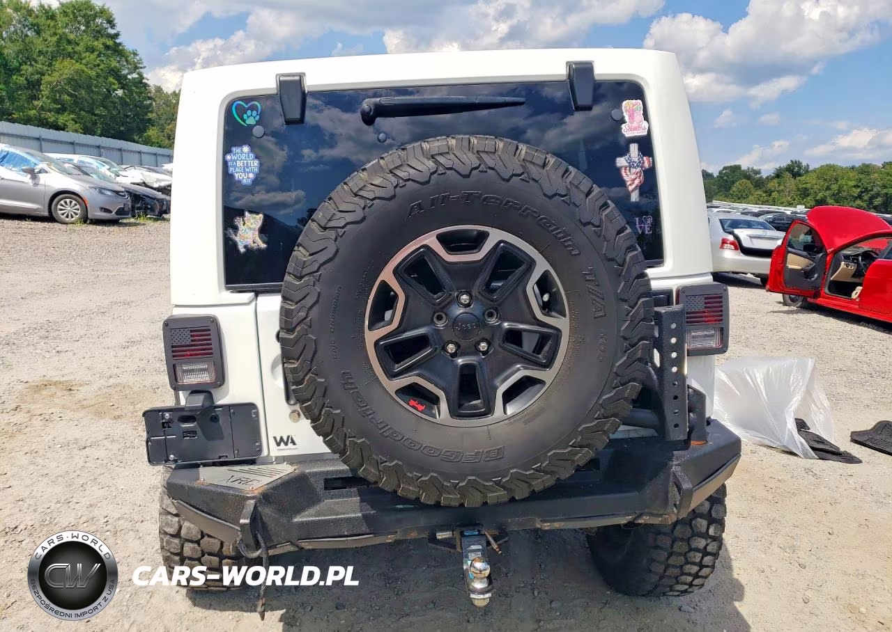 2015 Jeep Wrangler Unlimited Rubicon VIN:1C4HJWFG9FL527517 - 6