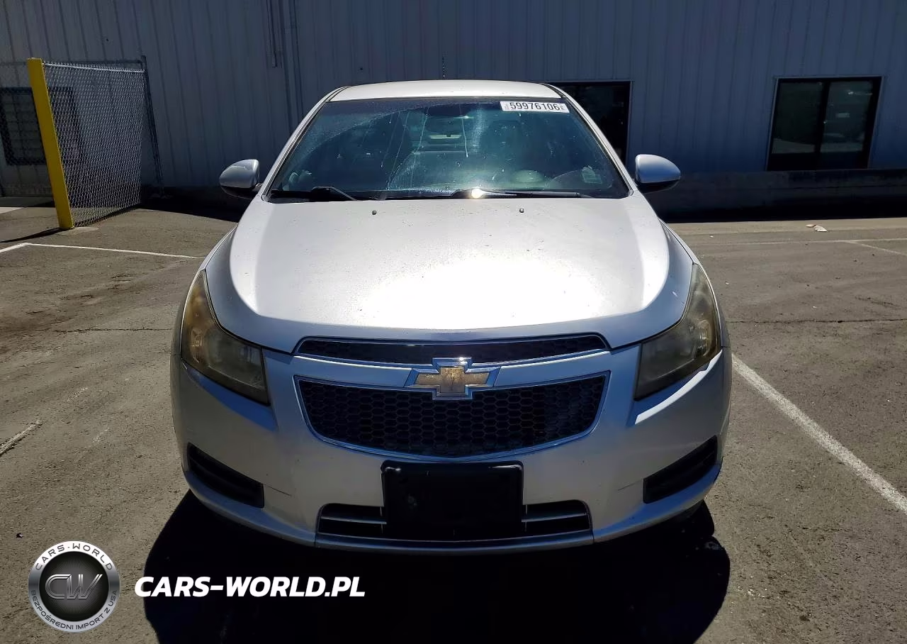 2012 Chevrolet Cruze VIN:1G1PF5SC8C7285259 - 5