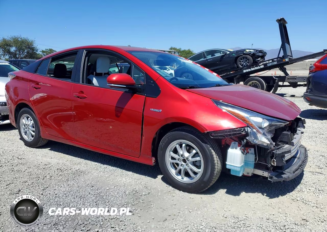 2017 Toyota Prius Four VIN:JTDKARFU2H3533112 - 4