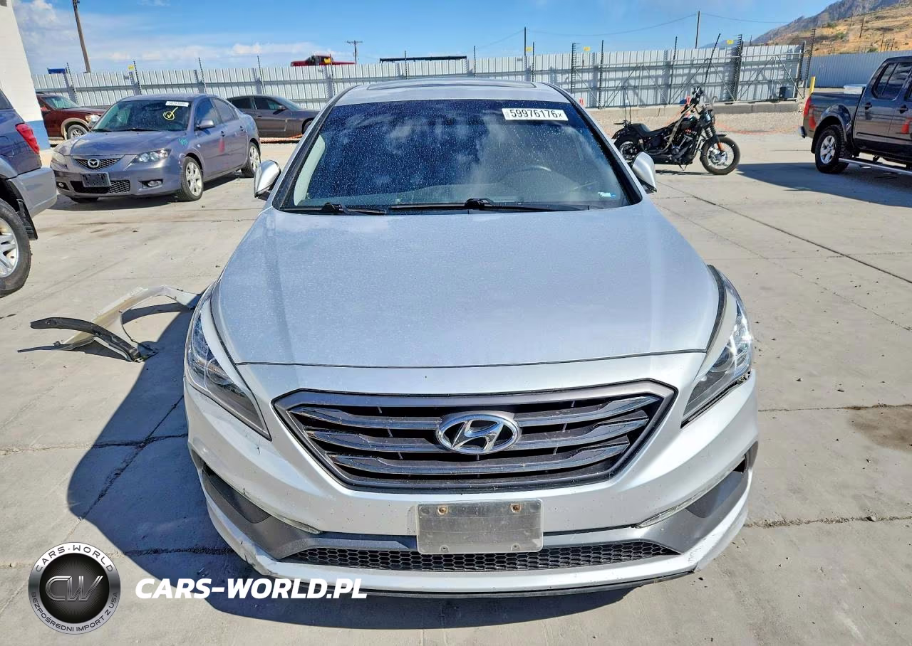 2017 Hyundai Sonata Sport VIN:5NPE34AF5HH456887 - 5