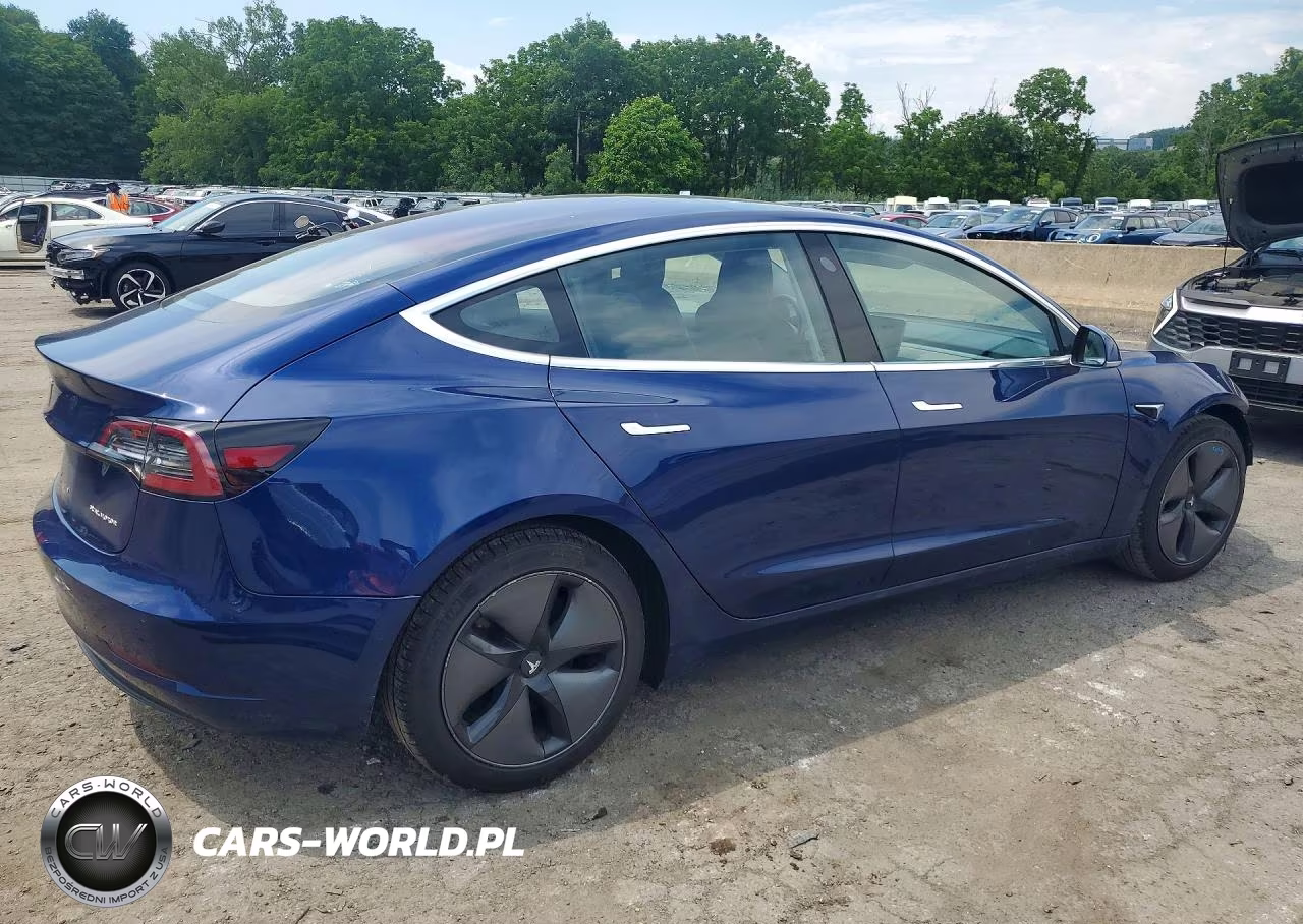 2018 Tesla Model 3 VIN:5YJ3E1EB8JF130397 - 3