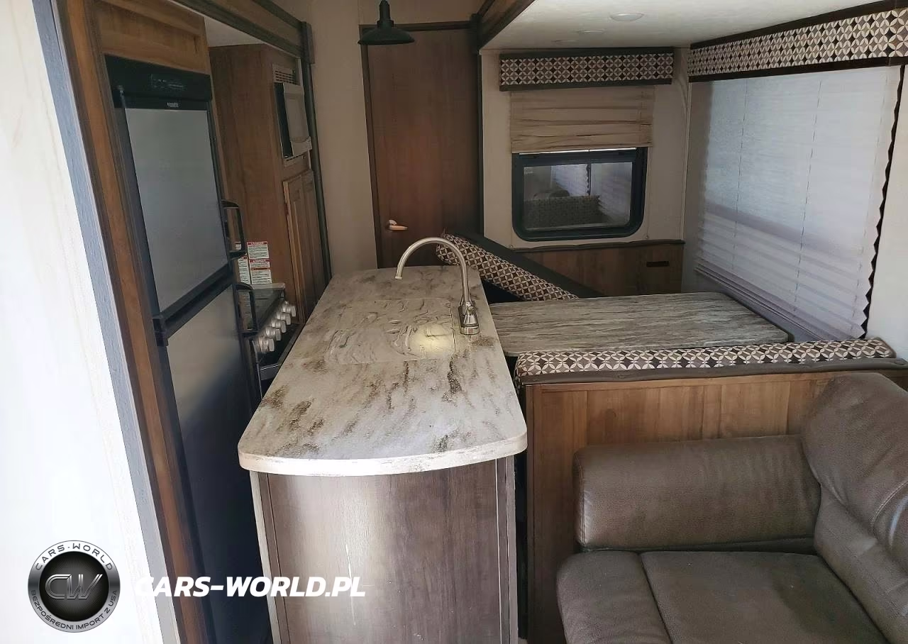 2019 Forest River Chaparral Camper VIN:5ZT3CLUBXKA321234 - 6