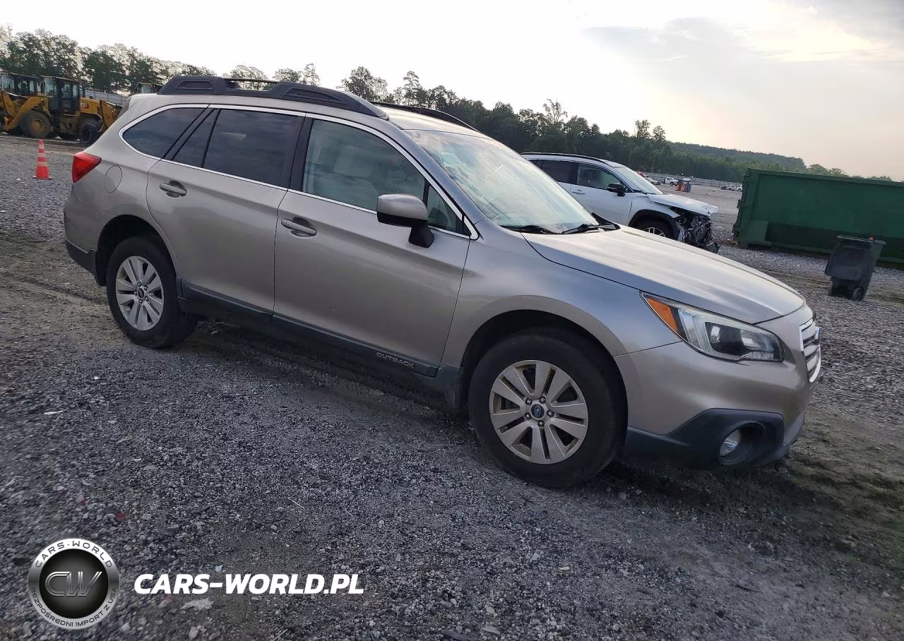 2016 Subaru Outback 2.5I Premium VIN:4S4BSBCC2G3237372 - 4