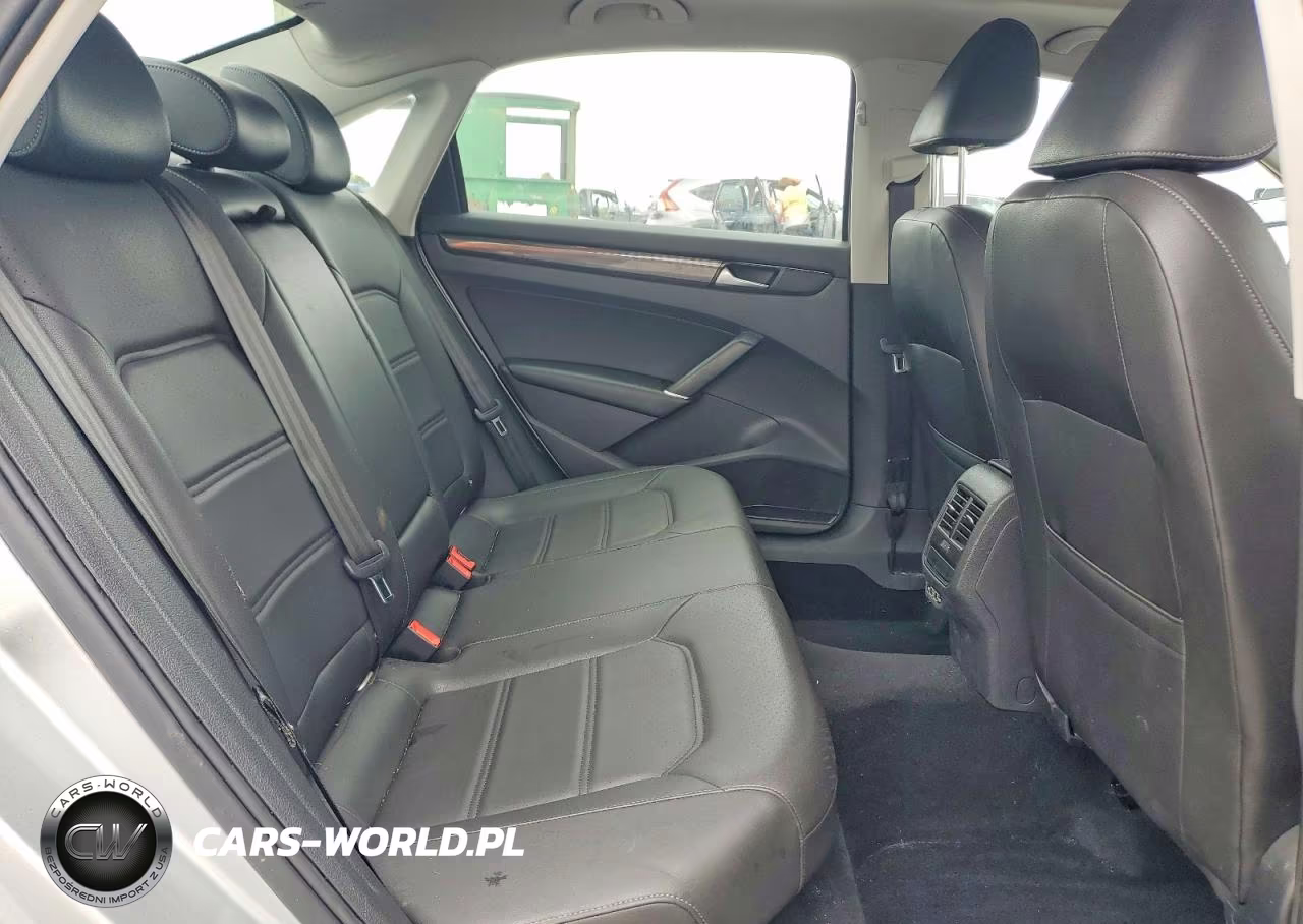 2020 Volkswagen Passat R-Line VIN:1VWMA7A38LC024465 - 10