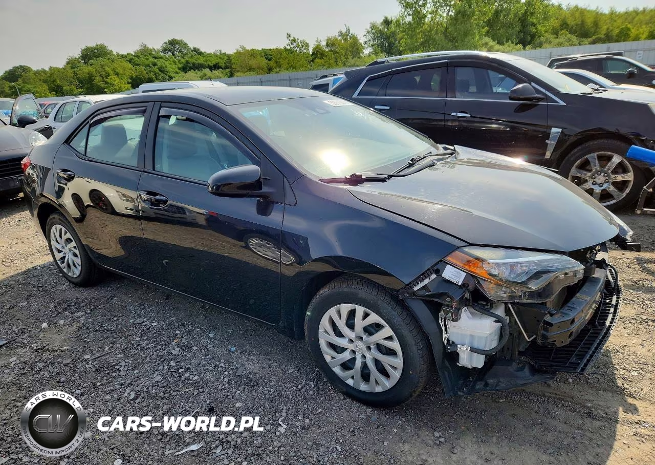2017 Toyota Corolla Le VIN:2T1BURHE5HC851987 - 4