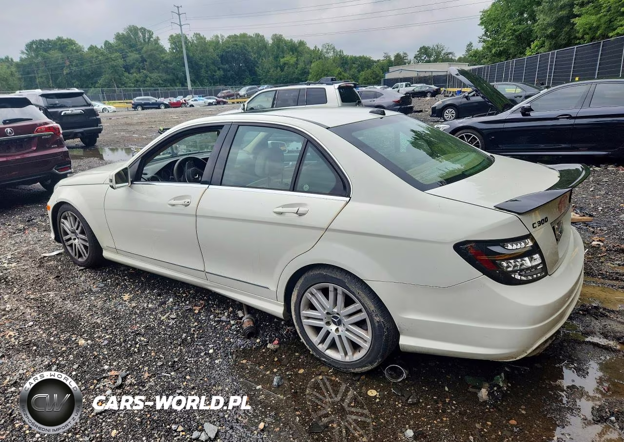 2012 Mercedes-Benz C 300 4Matic VIN:WDDGF8BB3CR226324 - 2