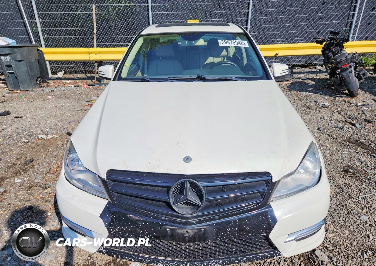 2012 Mercedes-Benz C 300 4Matic VIN:WDDGF8BB3CR226324 - 5