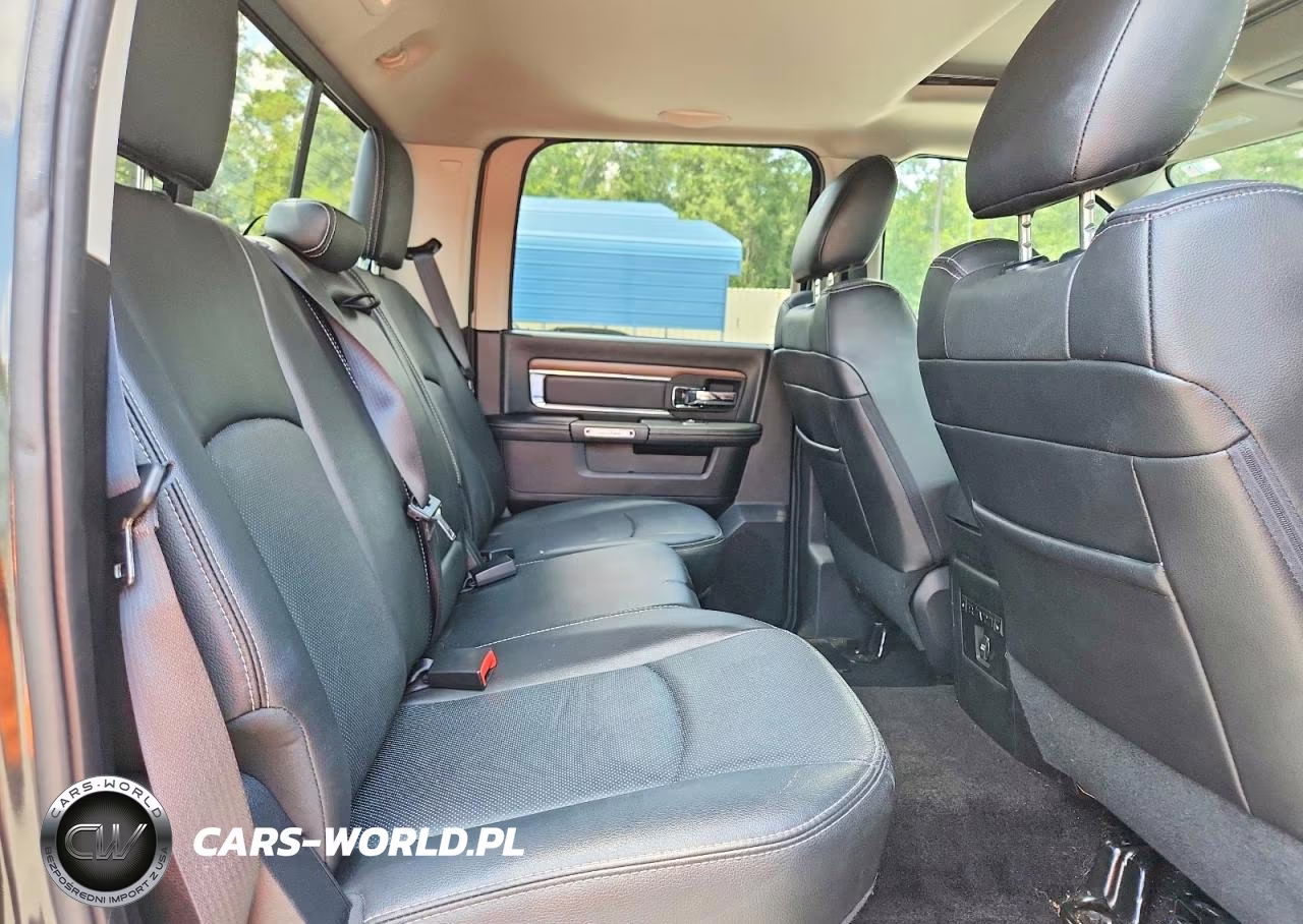 2016 Ram 1500 Laramie VIN:1C6RR7NM6GS218676 - 10