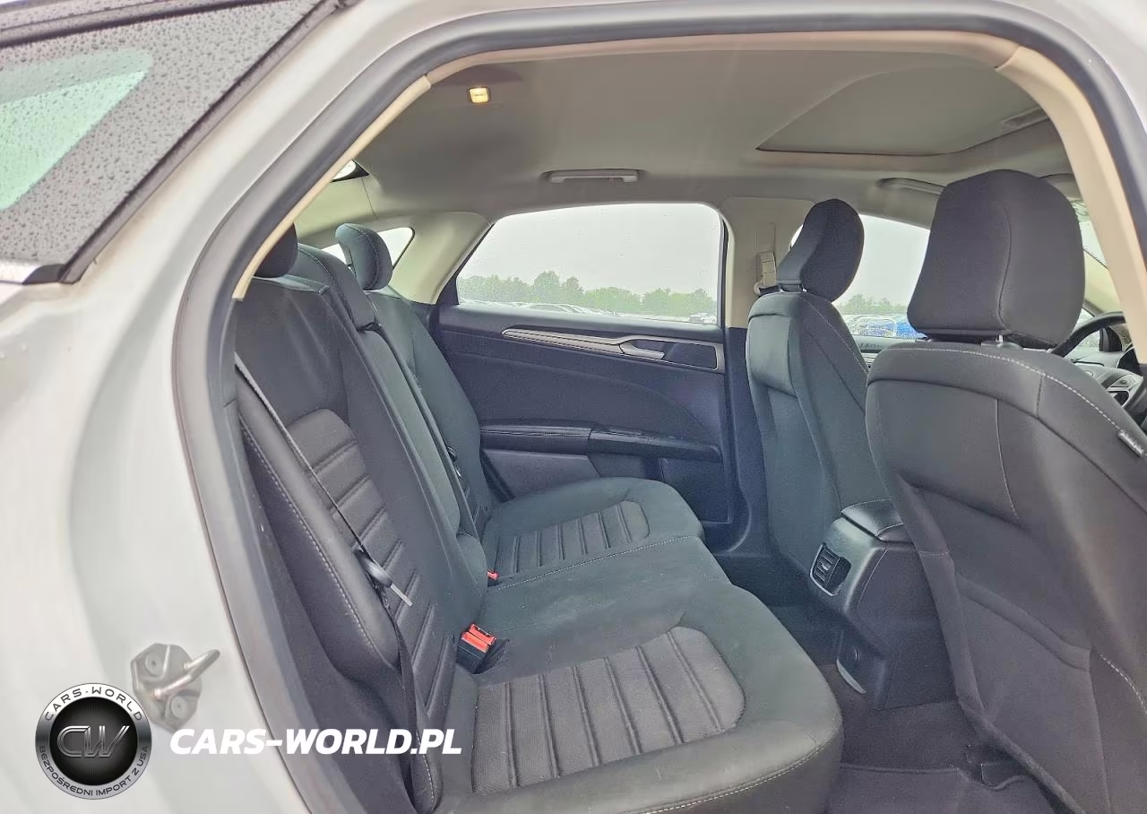 2020 Ford Fusion Se VIN:3FA6P0HD5LR136079 - 10