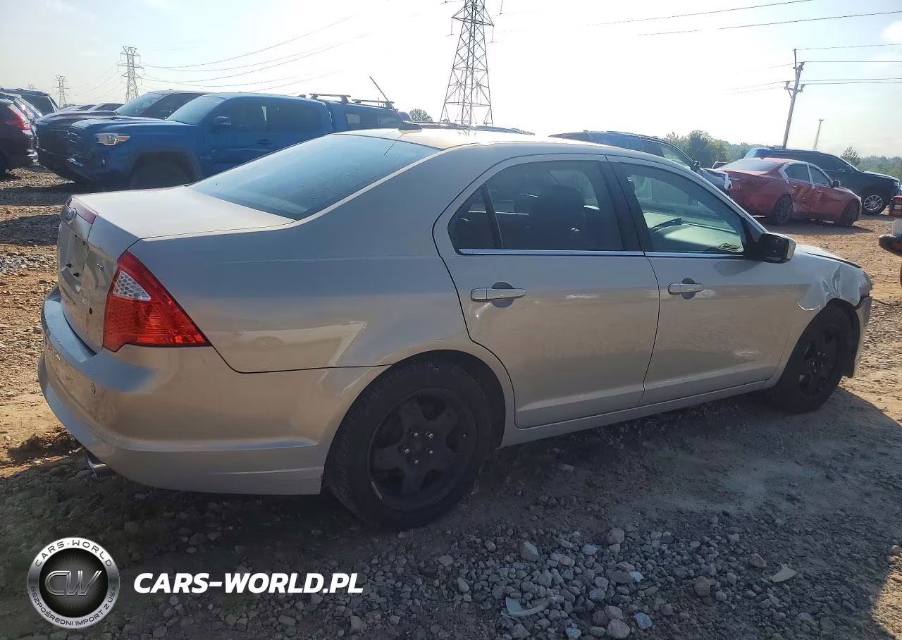 2010 Ford Fusion Se VIN:3FAHP0HA2AR424850 - 3