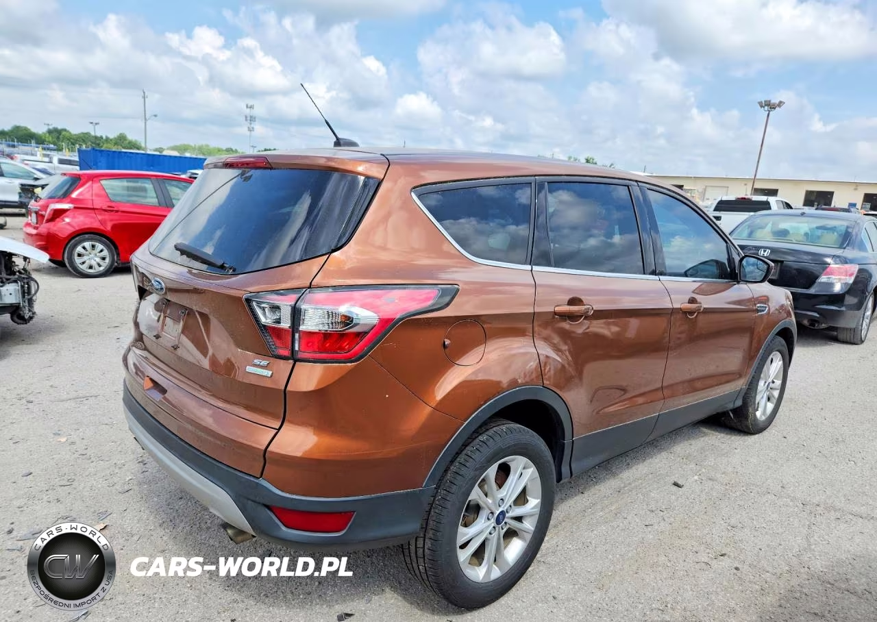 2017 Ford Escape Se VIN:1FMCU0GD8HUA76883 - 3