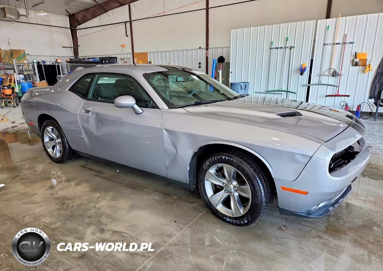 2018 Dodge Challenger Sxt VIN:2C3CDZAG7JH121790 - 4