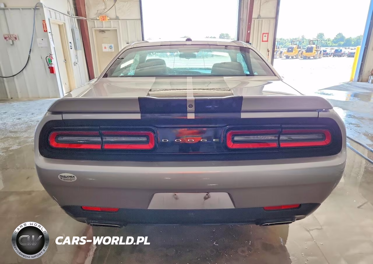 2018 Dodge Challenger Sxt VIN:2C3CDZAG7JH121790 - 6