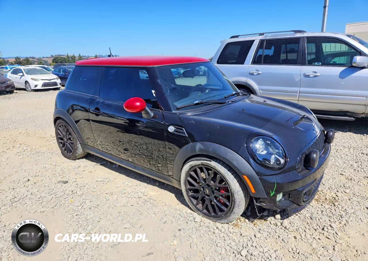 2011 Mini Cooper John Cooper Works VIN:WMWSV9C57BTZ97115 - 4