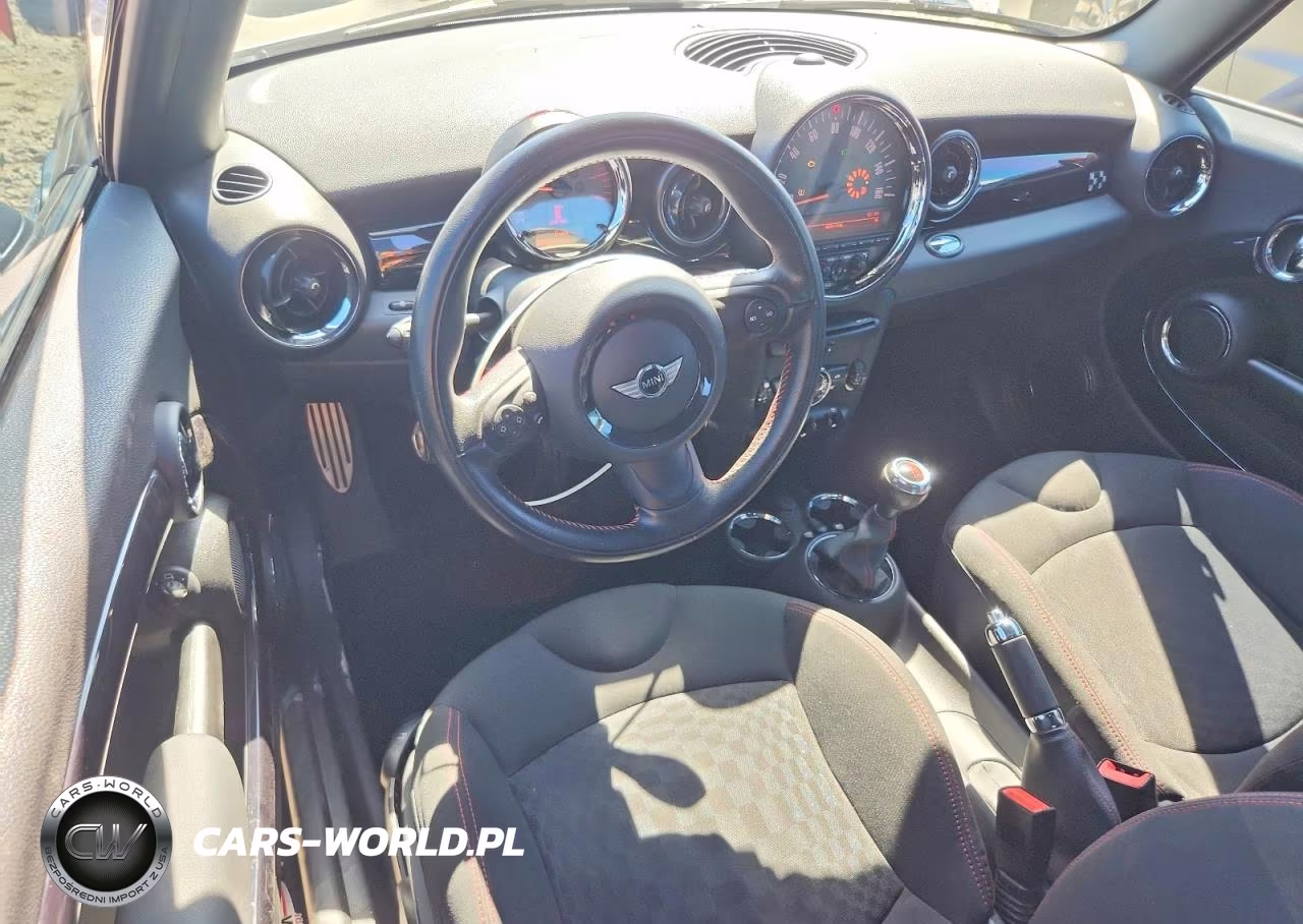 2011 Mini Cooper John Cooper Works VIN:WMWSV9C57BTZ97115 - 8