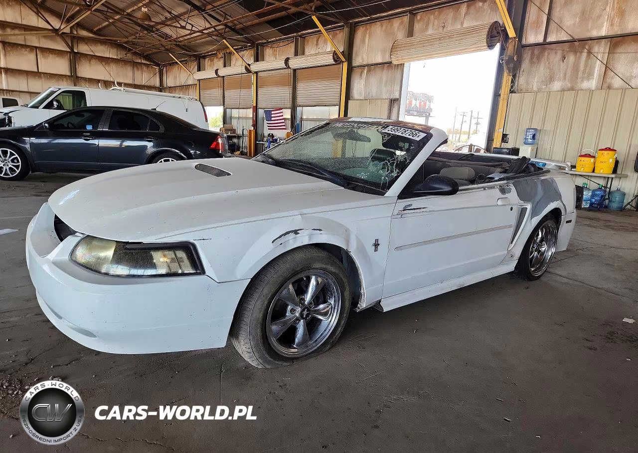 2000 Ford Mustang