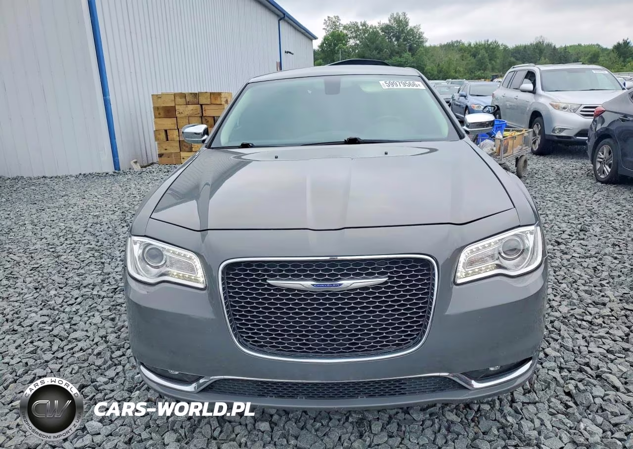 2019 Chrysler 300 Limited VIN:2C3CCAKG4KH690875 - 5